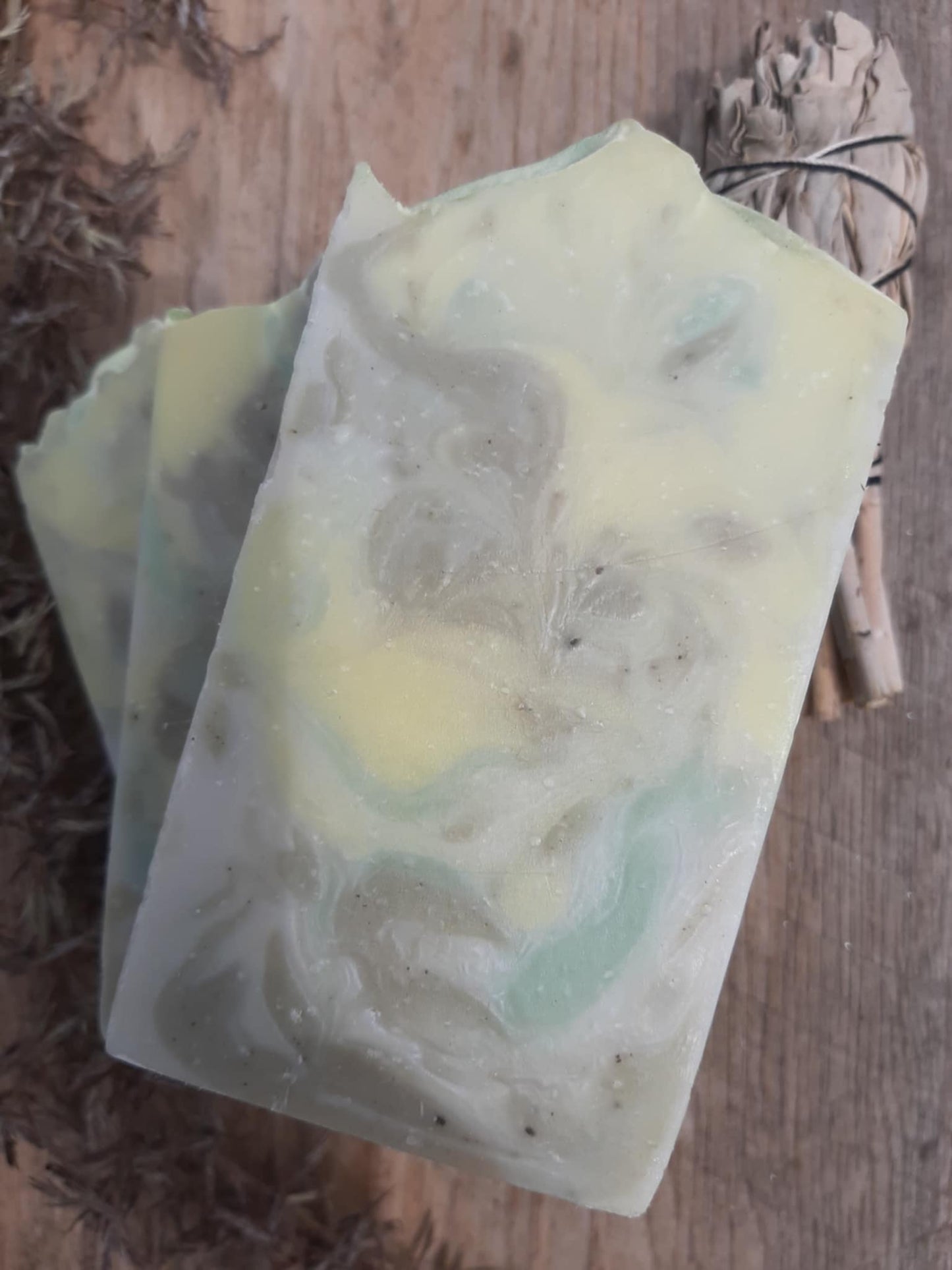 Sage & Lemongrass Bentonite Clay Hemp Body Bar