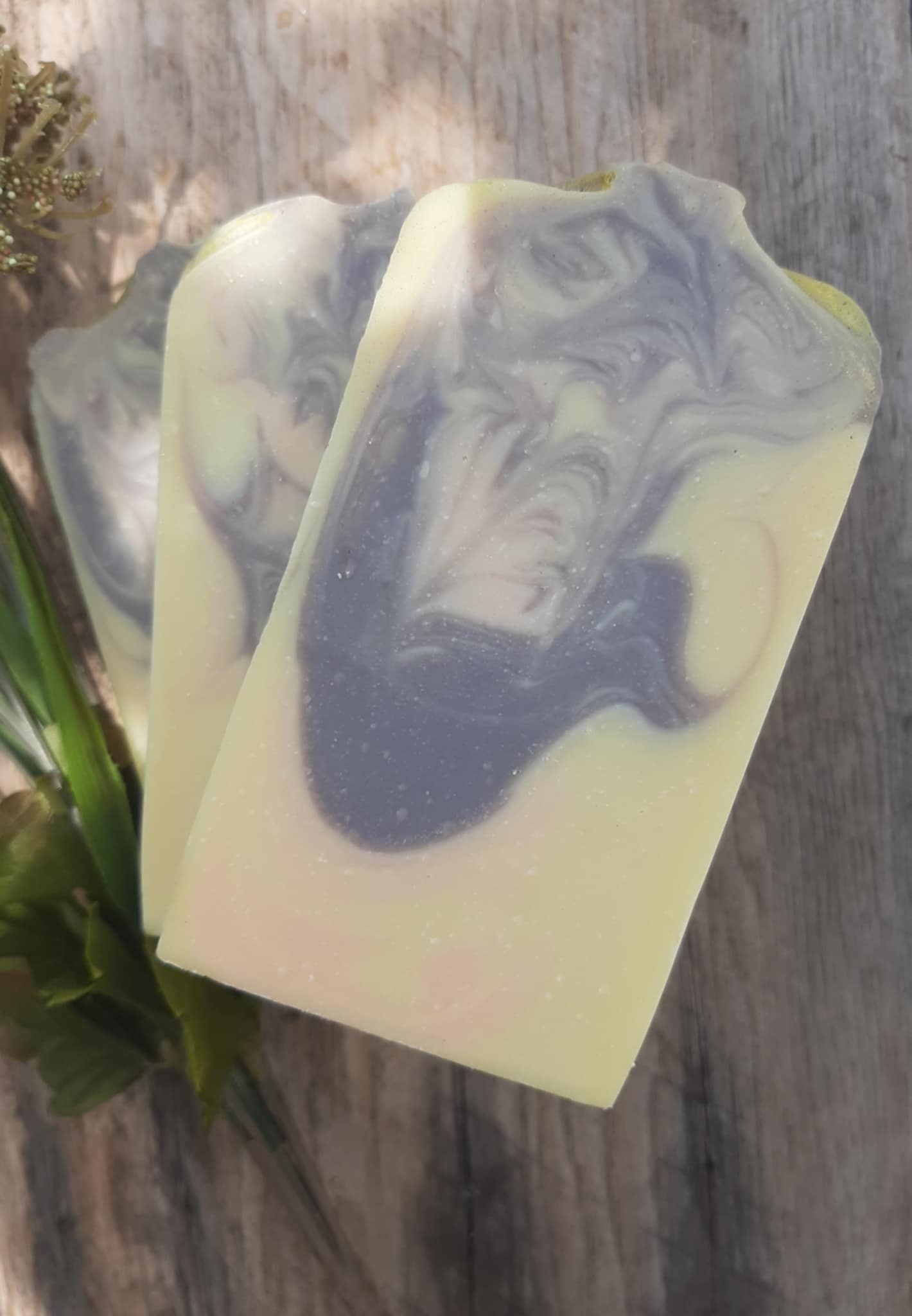 Handmade Earthly Glow tallow hemp soap with grape, orange, lime & patchouli – fruity citrus floral resinous scent – Earth’s Natural Soaps